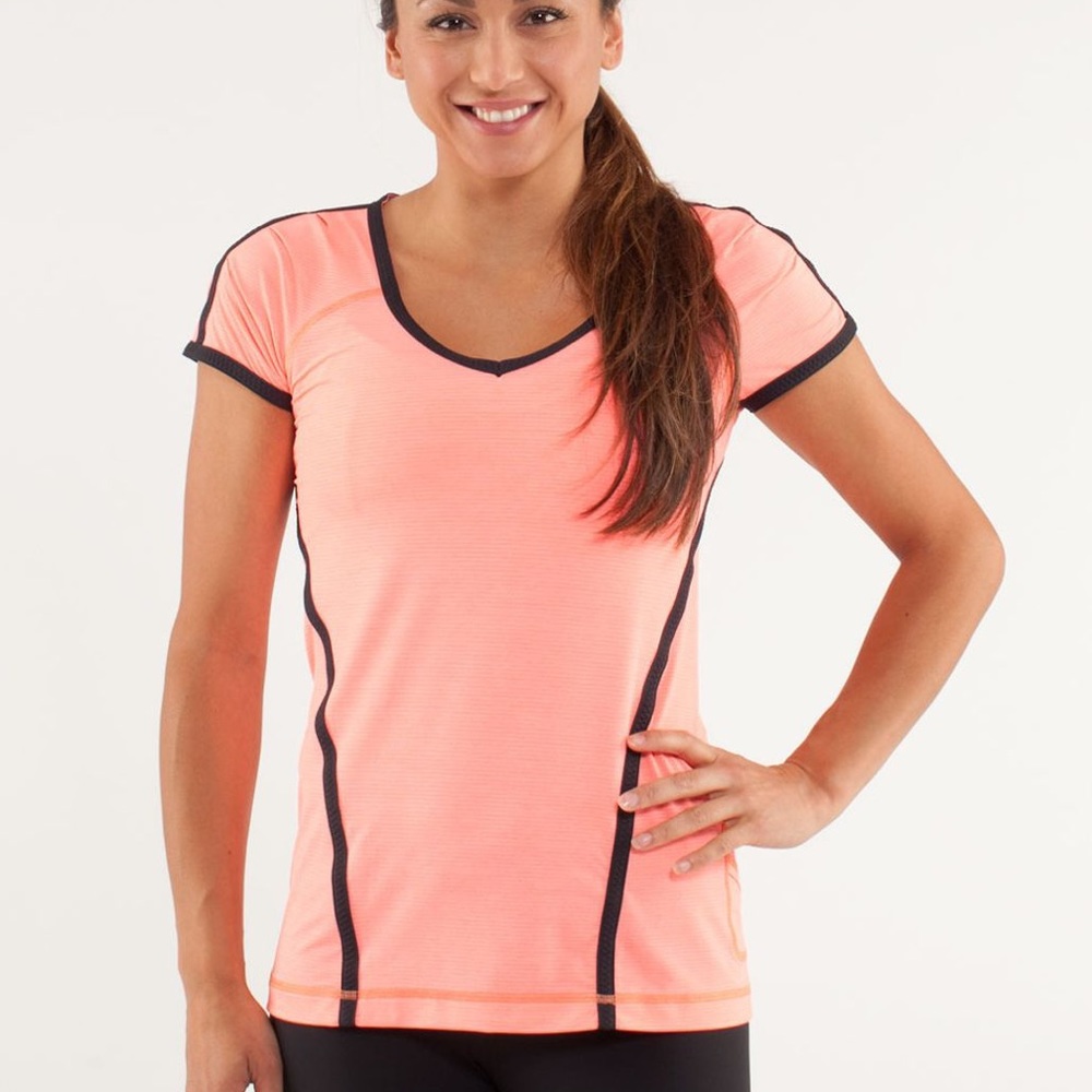 NWOT pop orange Lululemon Run Team Spirit Tech Short Sleeve, never worn! Size 12